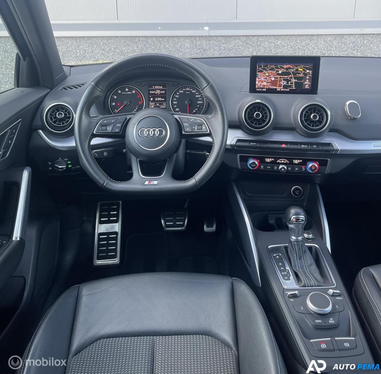 Audi Q2 1.4 TFSI CoD S-tronic 150PK 3xS-Line Led Cc, Gebruikt, 4 cilinders, 150 pk, Leder en Stof