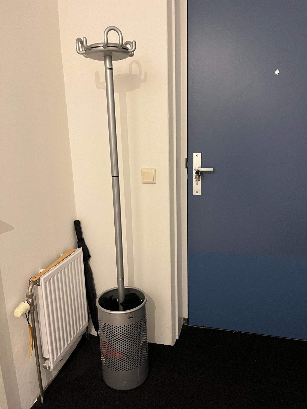 Design kapstok Rexite Nieuwstraat, Ophalen, Gebruikt, Metaal, Staande kapstok