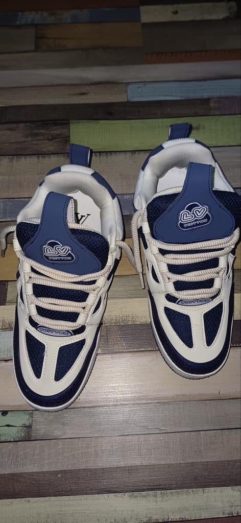 Louis Vuitton sneakers Maat 43 wit en blauw, Ophalen of Verzenden