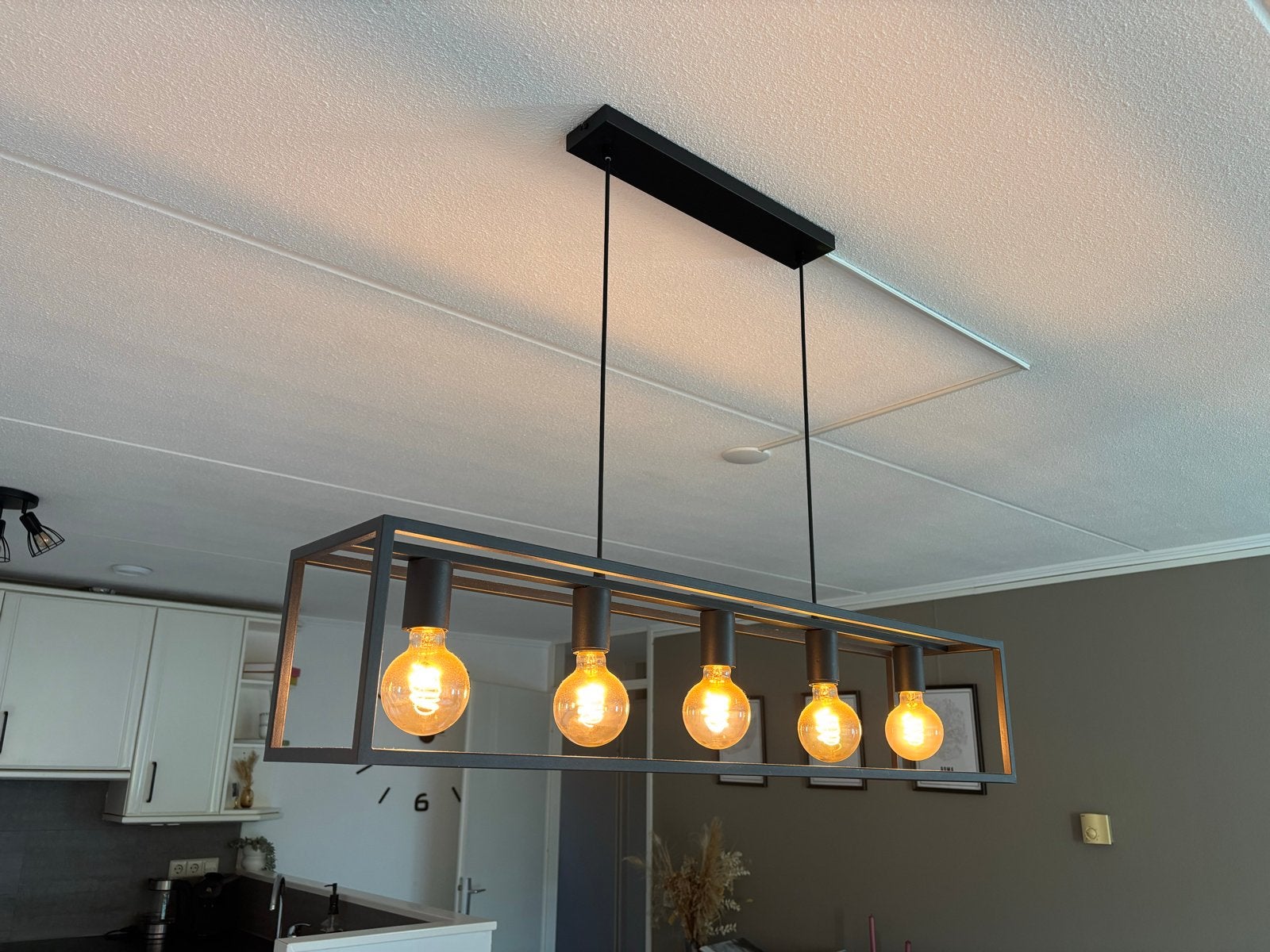 Moderne hanglamp Zwart metaal, Huis en Inrichting, Lampen | Hanglampen, Ophalen of Verzenden, Gebruikt, Metaal, E27 (groot)