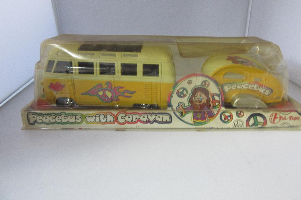 vw bus met caravan 1;43, Ophalen of Verzenden, Zo goed als nieuw, Auto, Overige merken