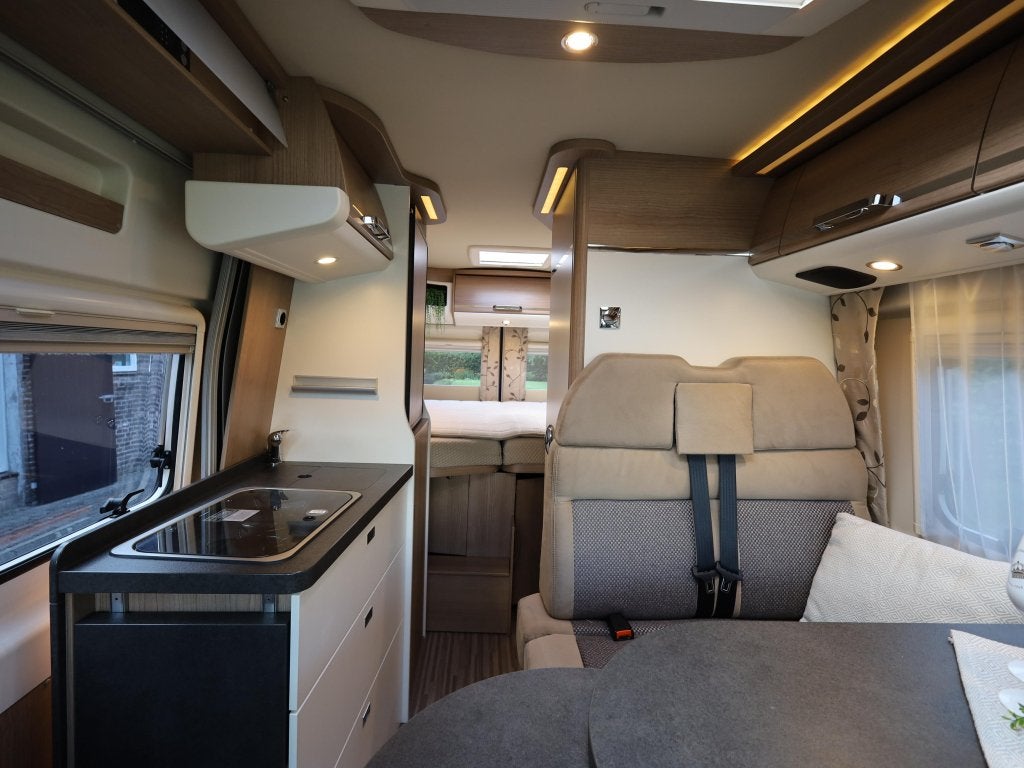 Malibu Van Charming 600 DB automaat | trekhaak, Buscamper of Camperbus, Ringverwarming, Malibu, Fiat