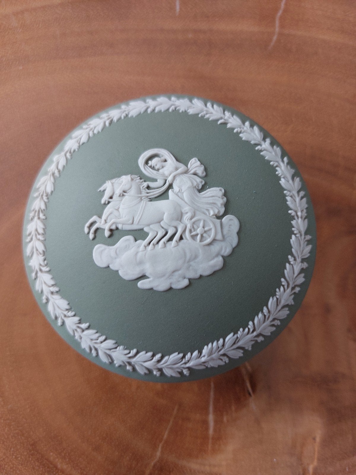 Wedgewood sage green jasperware, Antiek en Kunst, Ophalen of Verzenden