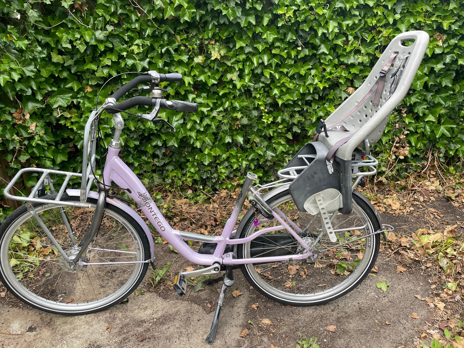 Montego Damesfiets met Yepp zitje en voordrager, Fietsen en Brommers, Fietsen | Dames | Damesfietsen, Gebruikt, Overige merken