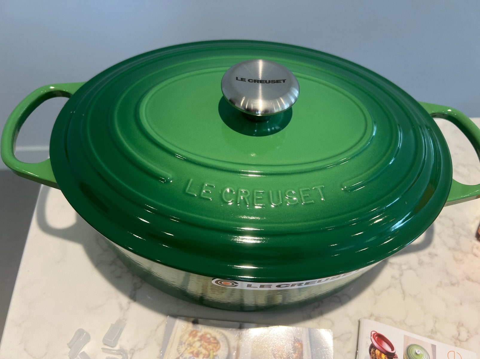 Nieuwe Le Creuset Oval 31 cm Bamboo green, Gietijzer, Nieuw, Ophalen of Verzenden, Le Creuset