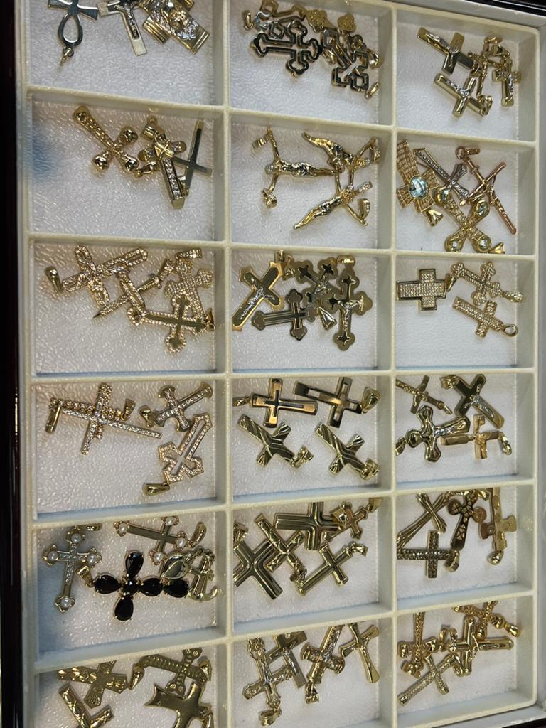 14 karaat gouden kruis hangers kettinghangers, Sieraden, Tassen en Uiterlijk, Kettinghangers, Ophalen of Verzenden, Zo goed als nieuw