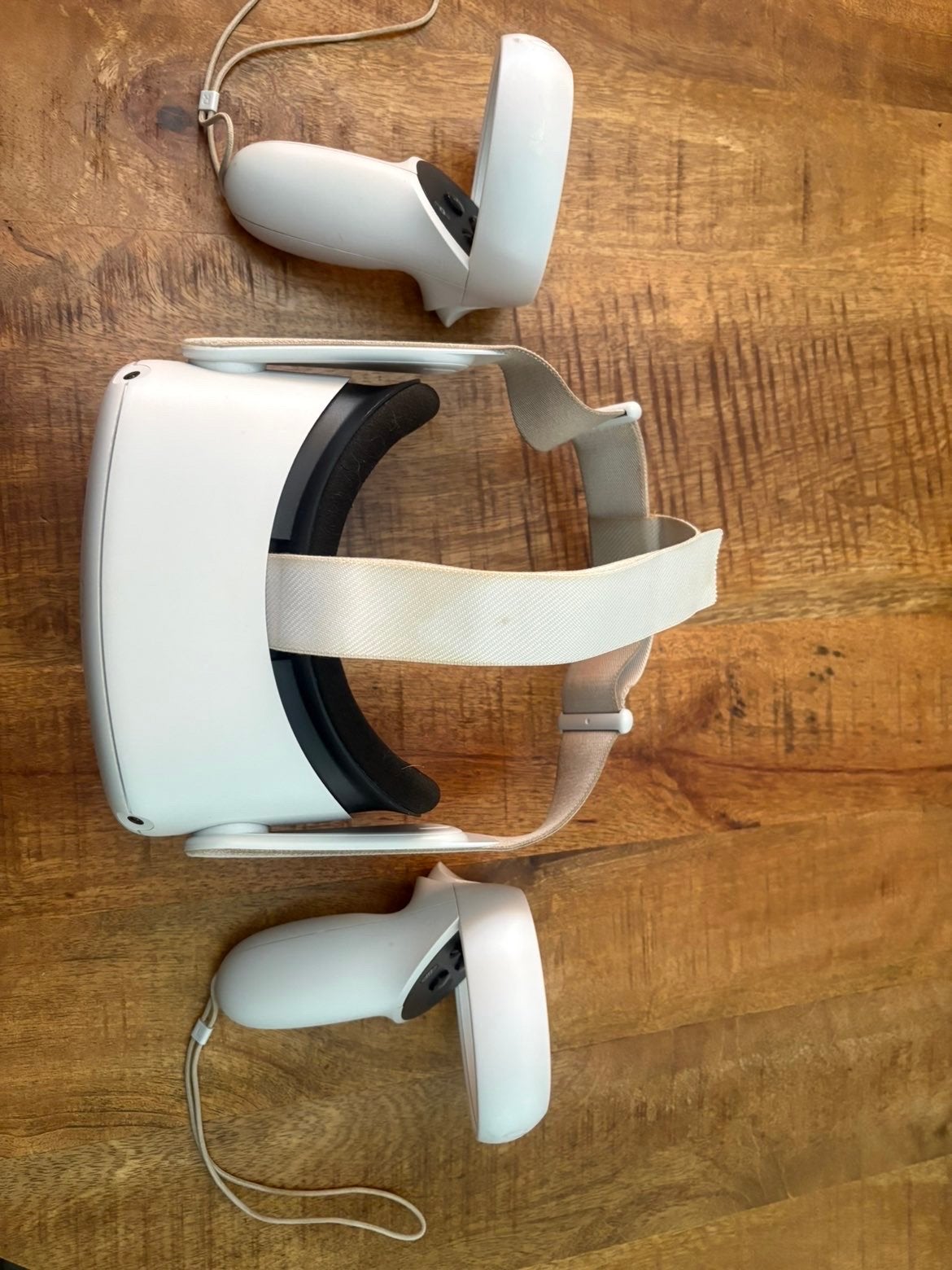Meta Quest 2 VR-bril met controllers, Spelcomputers en Games, Virtual Reality, Ophalen, Gebruikt, VR-bril, Overige platformen