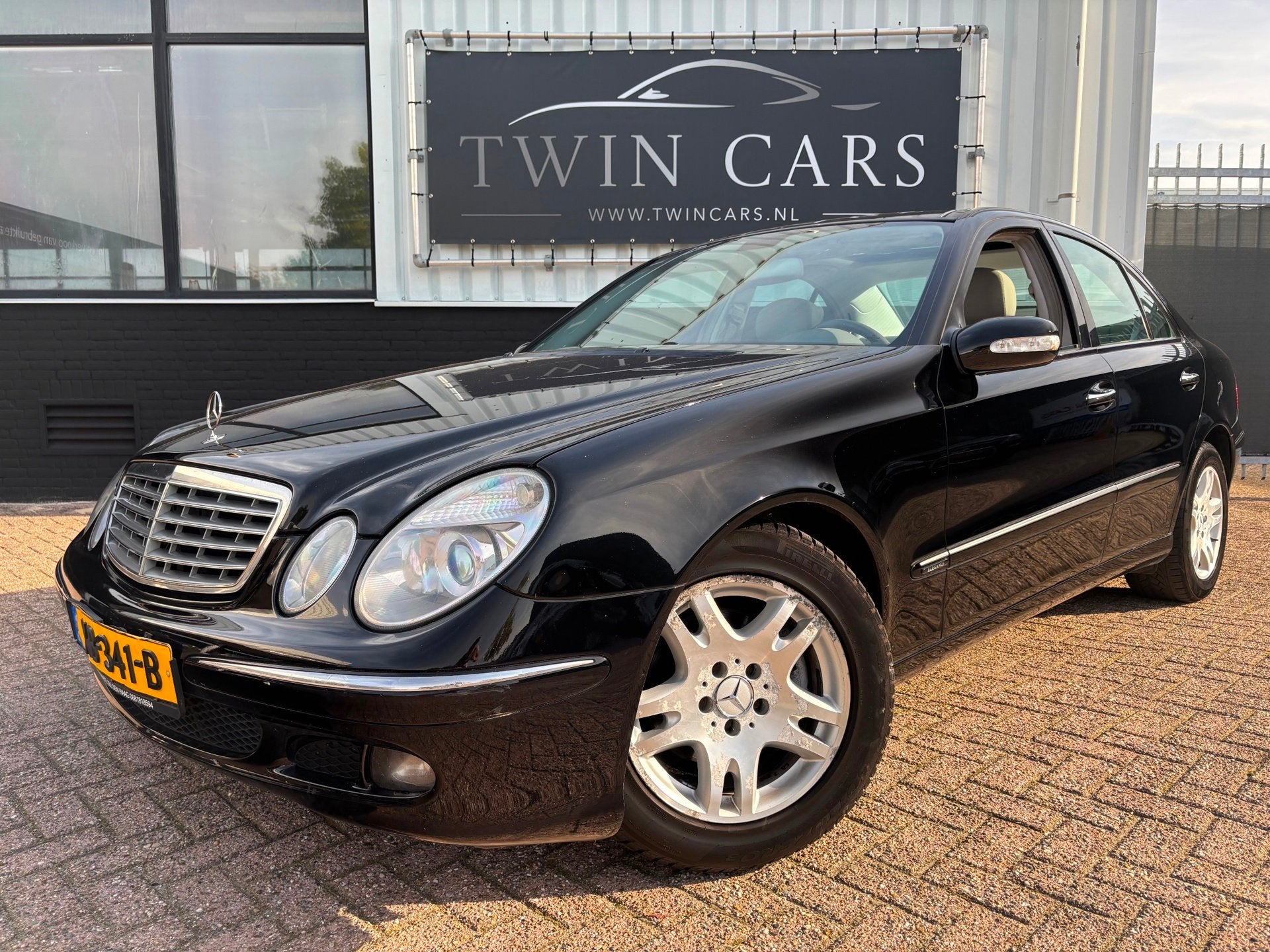 Mercedes-Benz E-klasse 220 CDI Avantgarde Select Leer Navi A, Auto's, Automaat, Gebruikt, Leder en Stof, Zwart