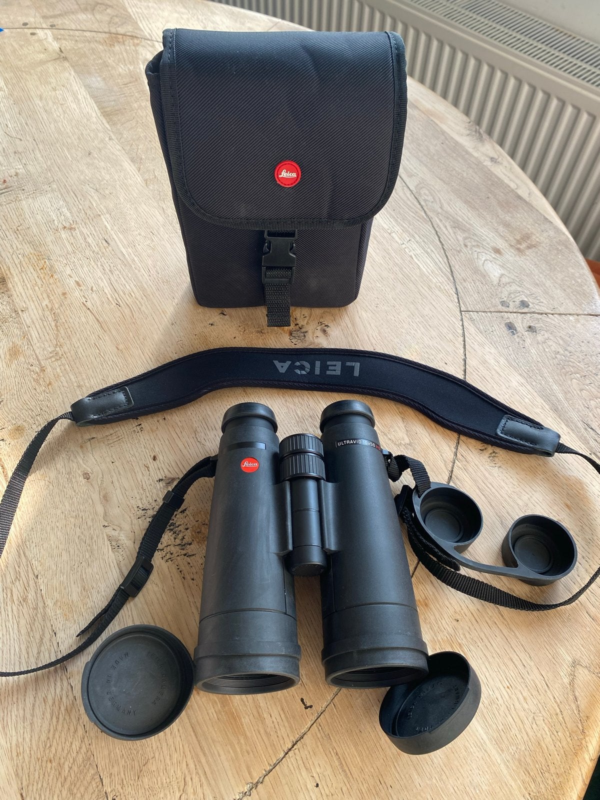 Leica Ultravid 10x50 HD verrekijker met originele tas, Dakkant (recht), Ophalen of Verzenden, Zo goed als nieuw, 8 tot 12x