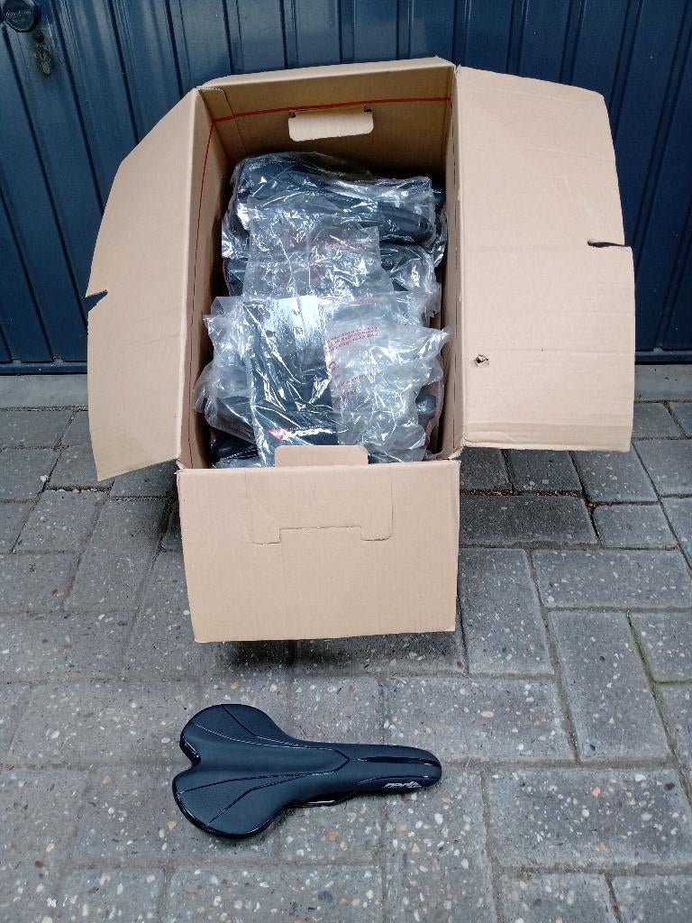 Nieuwe en Gebruikte Racefiets ZADELS en Zadelpennen, Racefiets, Gebruikt, Overige materialen, Zadel