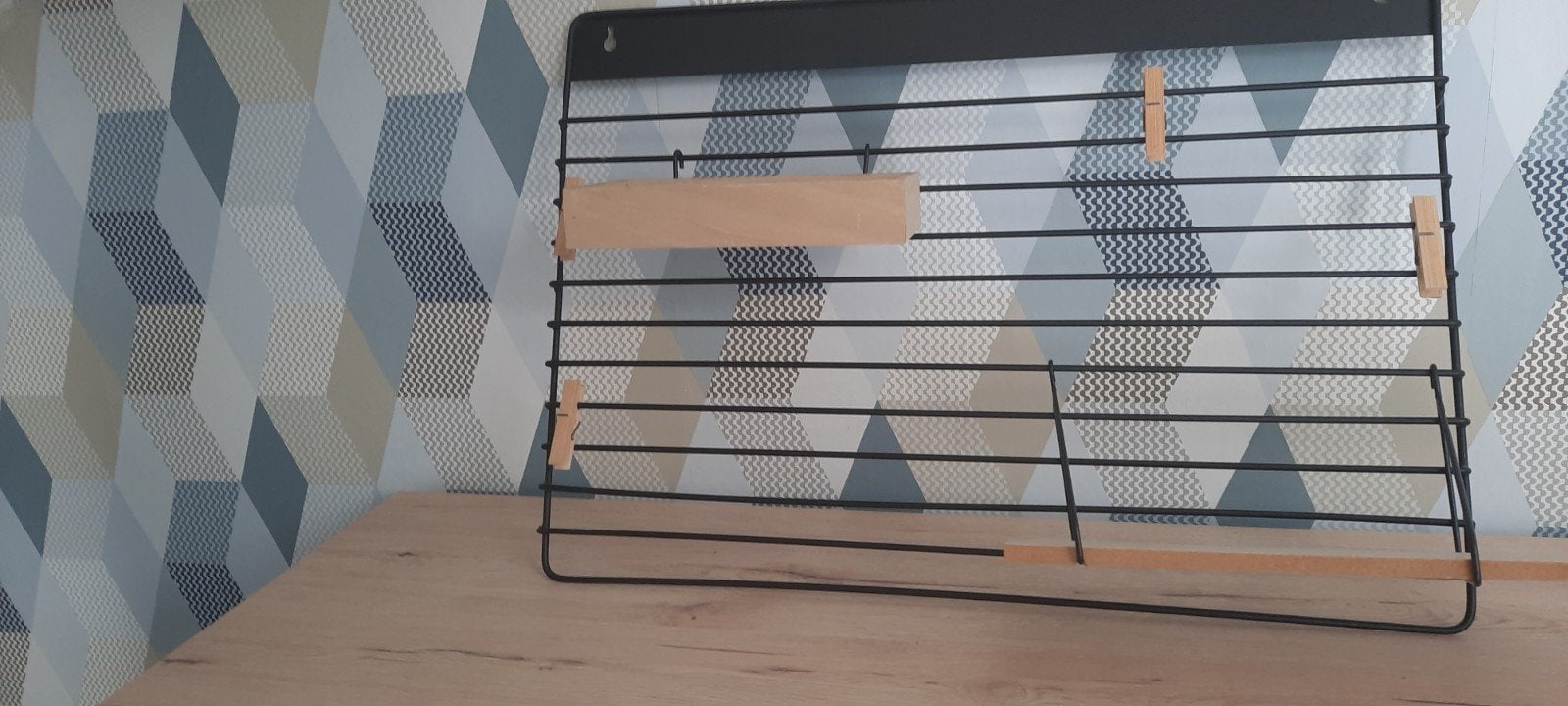 Te koop zwart metalen wandrekje, Metaal, Industrieel, Wandhanger, Zwart