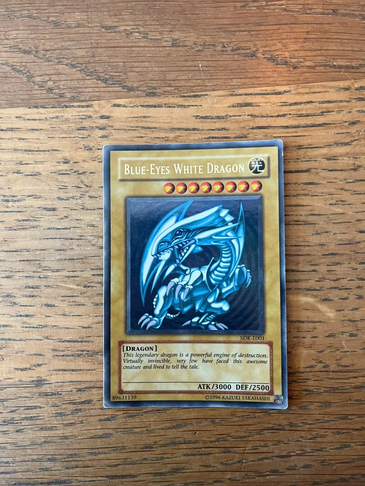 Blue-Eyes White Dragon SDK-E001, Hobby en Vrije tijd, Verzamelkaartspellen | Yu-gi-Oh!, Ophalen of Verzenden, Gebruikt, Losse kaart
