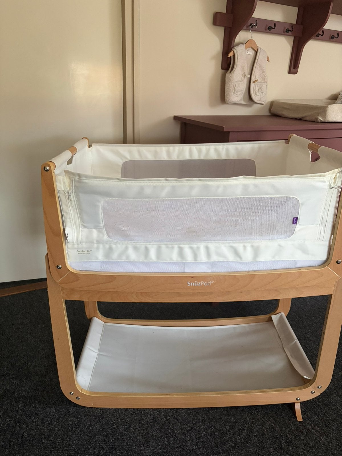 Snuzpod 4 Co-sleeper, Kinderen en Baby's, Babywiegjes en Ledikanten, Ophalen, Gebruikt, Ledikant