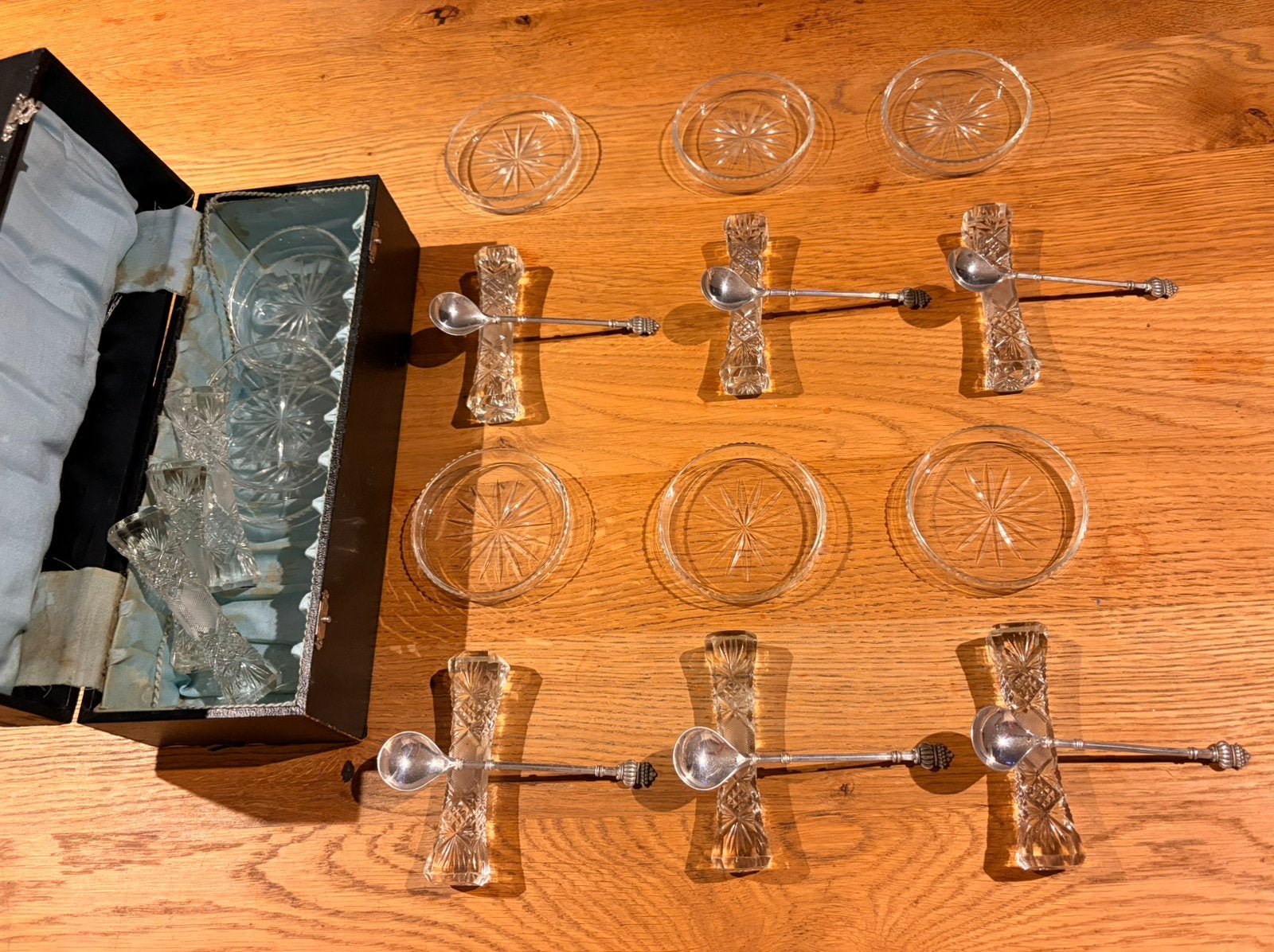 Kristallen messenleggerset met 6 massieve zilveren lepeltjes, Verzenden