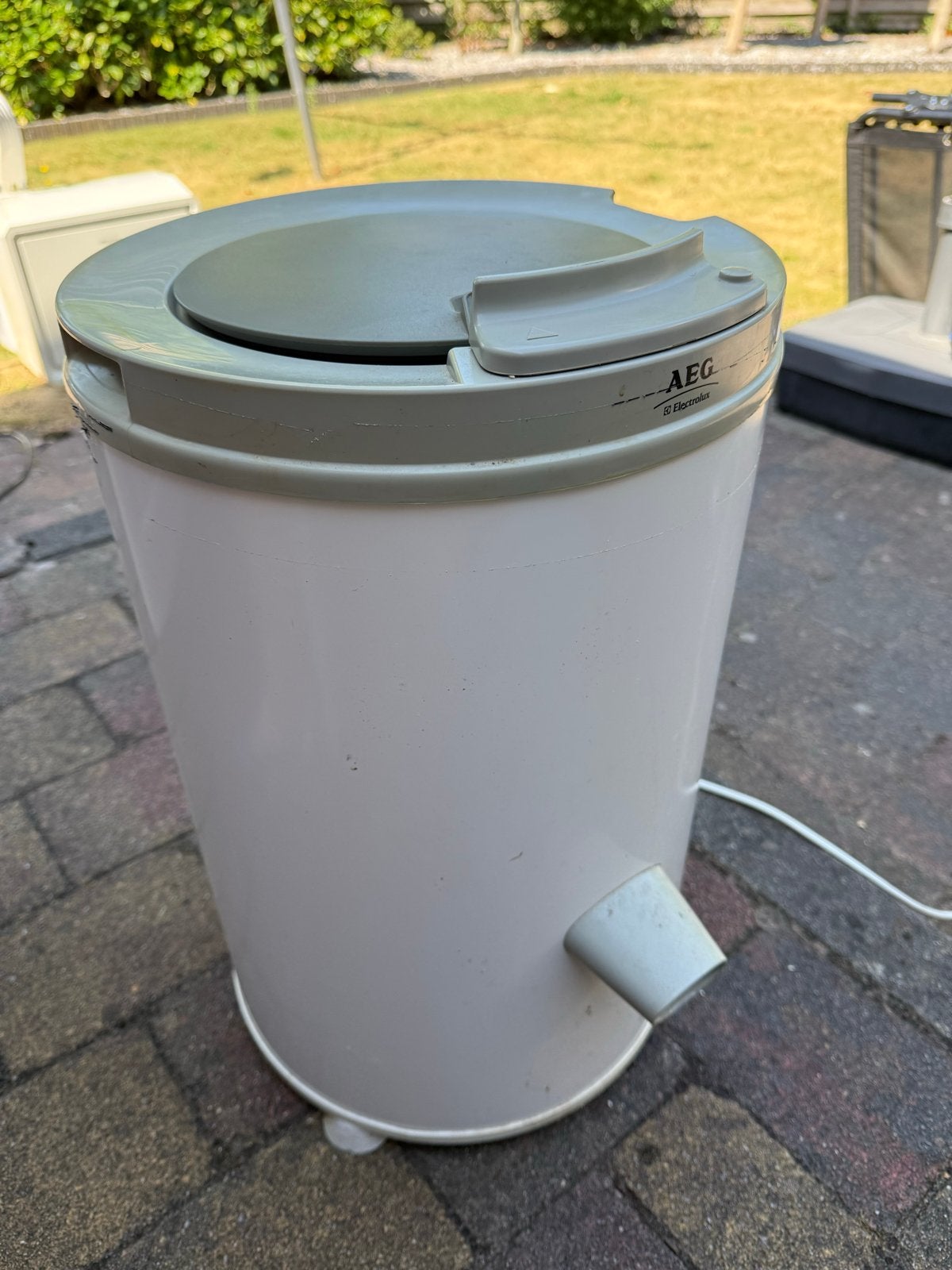 AEG Camping Centrifuge - Compact en Functioneel, Ophalen, Minder dan 85 cm, Minder dan 4 kg, Bovenlader