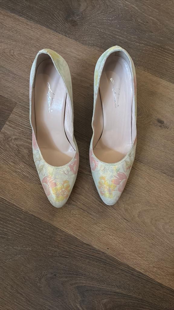 Elegante Dames Pumps Maat 41 - Bloemenprint, Pumps, Overige kleuren, Ophalen of Verzenden, Zo goed als nieuw