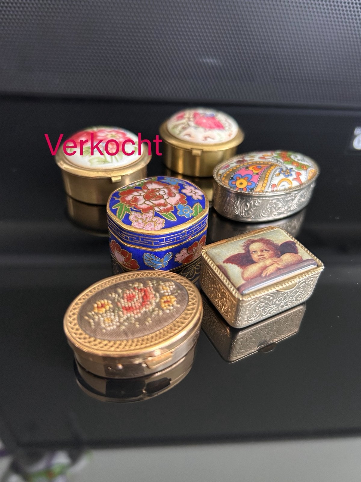 Vintage pillendoosjes, verzamelobject diversen, Ophalen of Verzenden, Gebruikt