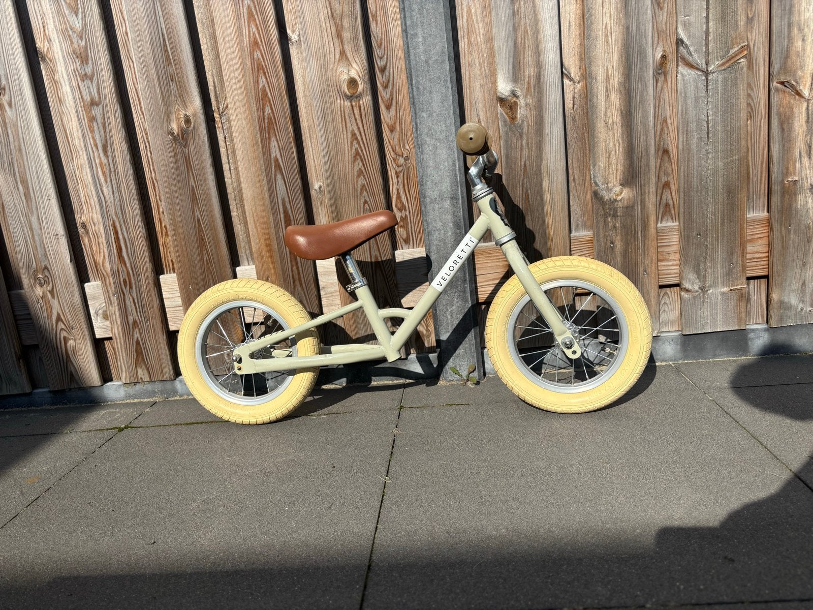 Veloretti loopfiets - Lichtgroen/Crème, Ophalen, Zo goed als nieuw, Minder dan 16 inch