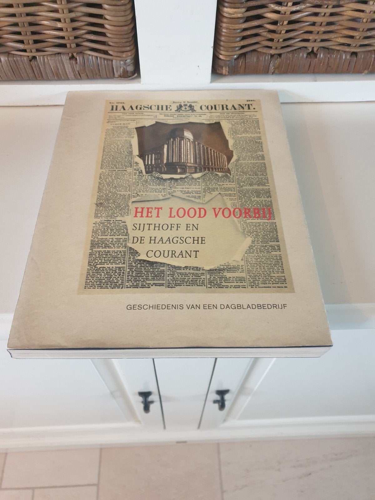 Het lood voorbij - Haagsche courant, Ophalen of Verzenden, 1980 tot heden, Nederland, Tijdschrift
