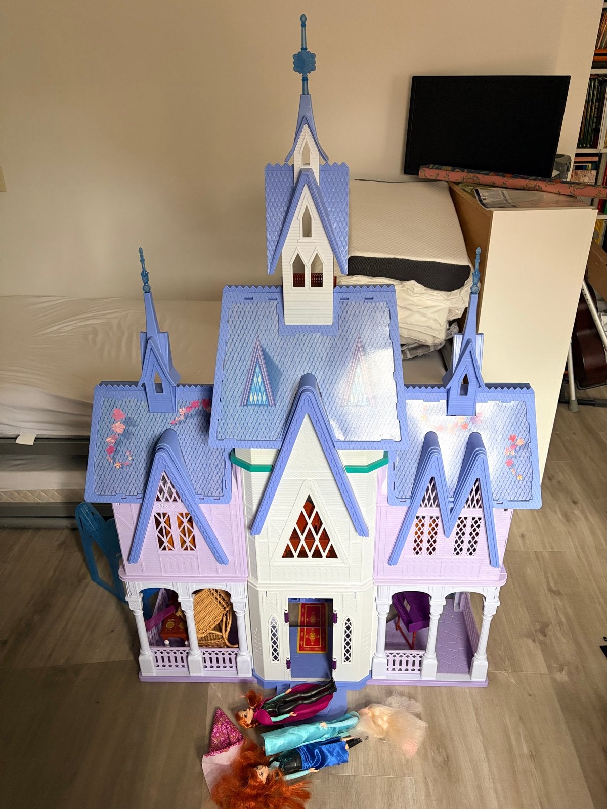 Disney Frozen Elsa's IJskasteel Poppenhuis met Accessoires, Kinderen en Baby's, Speelgoed | Poppenhuizen, Ophalen, Gebruikt, Poppenhuis