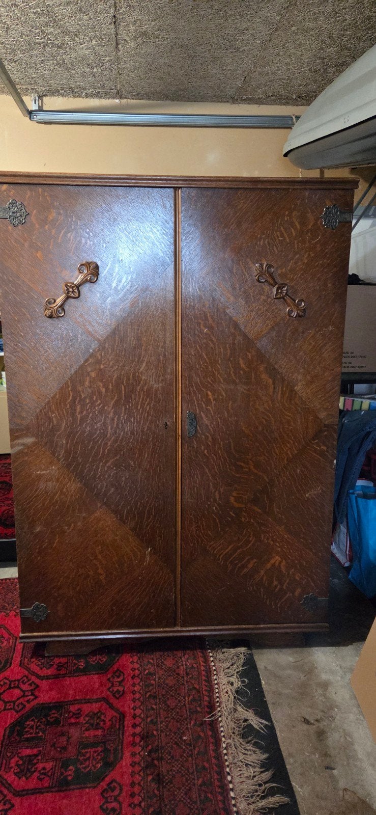 Kast jaren 30/40, Ophalen