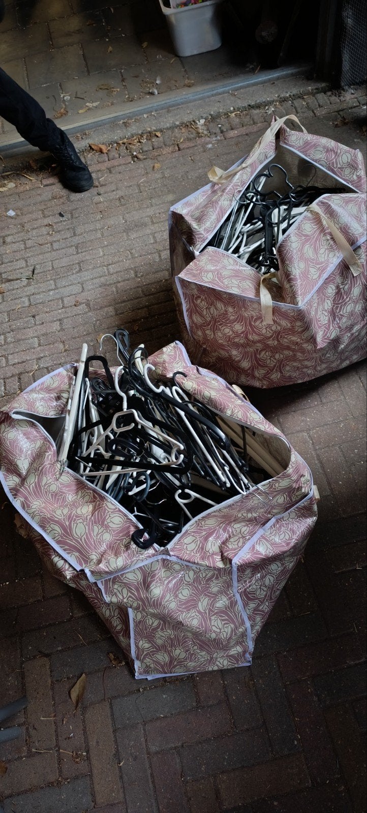 Kleding hangers, Ophalen of Verzenden, Zo goed als nieuw, Hout