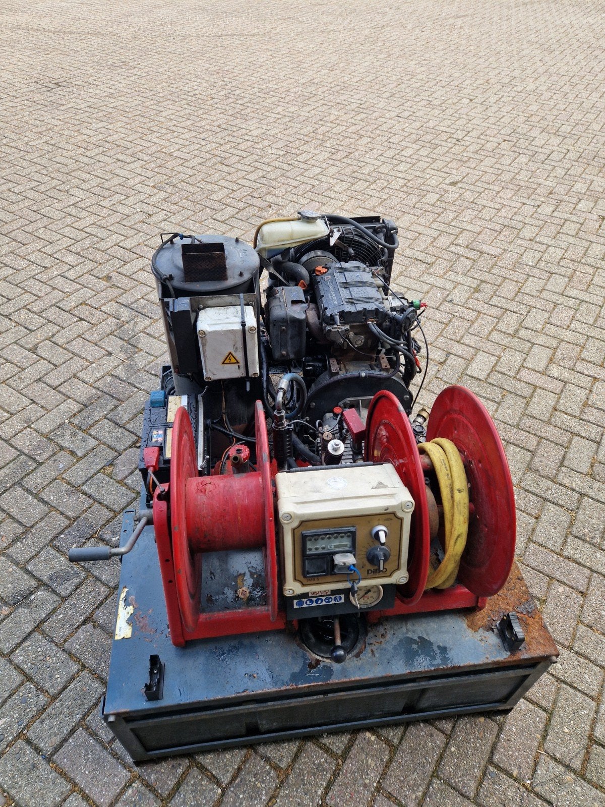 Foto 9 van Dibo Hogedrukreiniger Trailer 350 bar 18L/min heet water