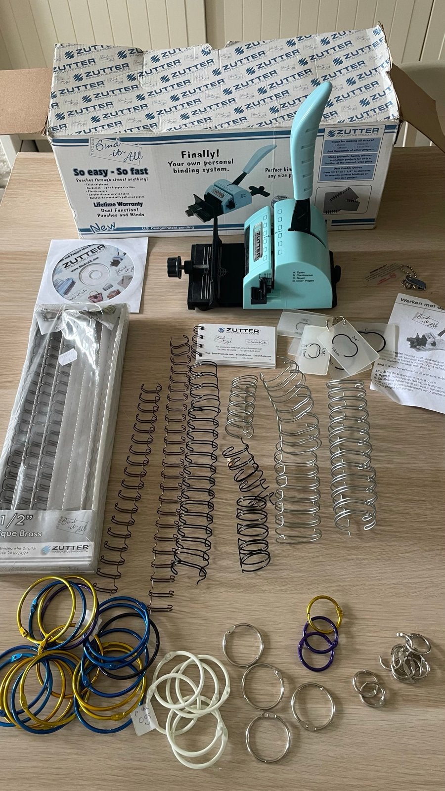 Zutter Bind-it-All Bindmachine met diverse ringen, Geschikt voor karton, Overige thema's, Gereedschap of Toebehoren, Meerkleurig