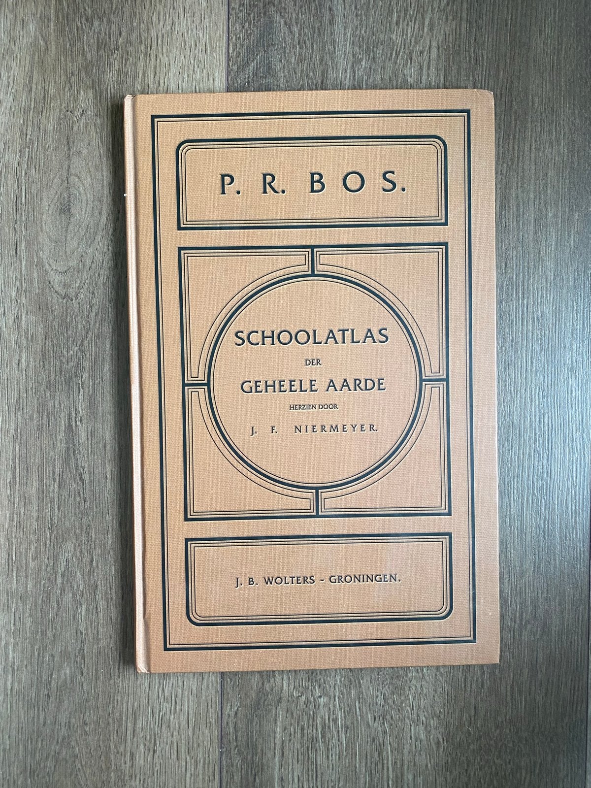 Schoolatlas der Geheele Aarde - J.B. Wolters, Gelezen, Bosatlas, Ophalen of Verzenden, 1800 tot 2000