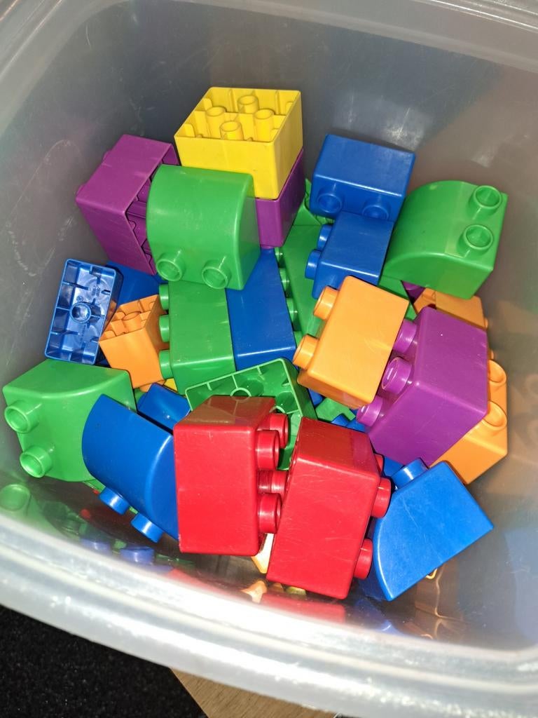 Grote opbergton met Lego Primo bouwstenen voor peuters, Kinderen en Baby's, Speelgoed | Duplo en Lego, Ophalen