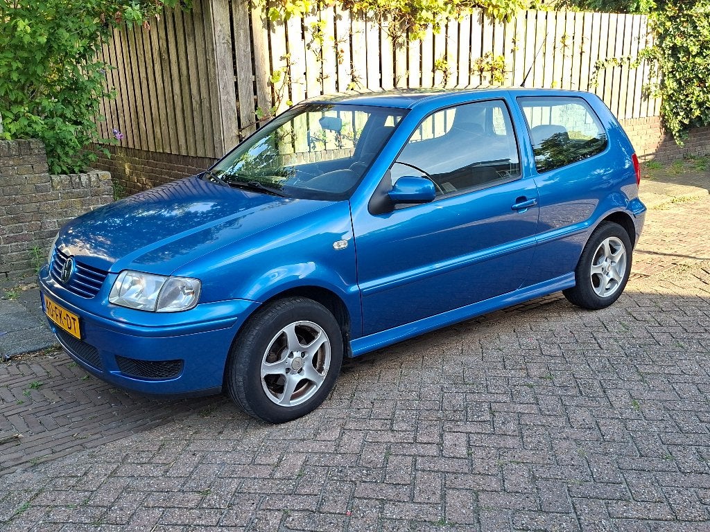Volkswagen Polo 1.4 55KW 2000 Blauw, Auto's, Voorwielaandrijving, 74 pk, 31 €/maand, 4 cilinders