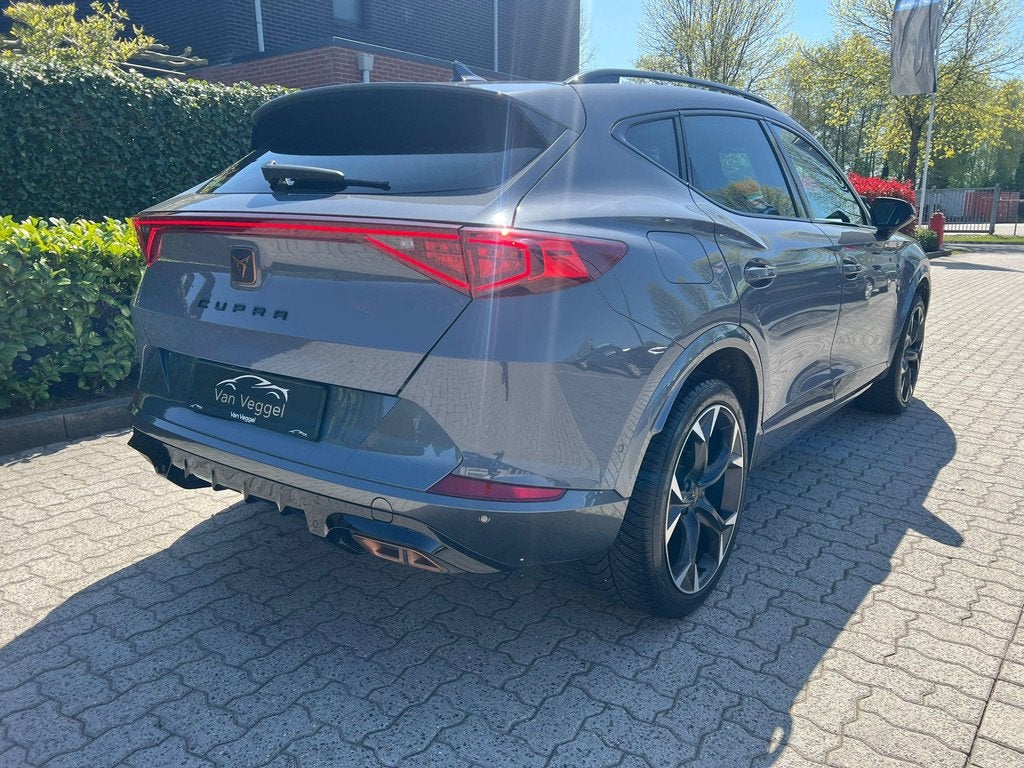 CUPRA Formentor 1.4 e-Hybrid Performance 245 pk navi, cruise, Auto's, Cupra, 77 km/l, Gebruikt, Zwart, 4 cilinders