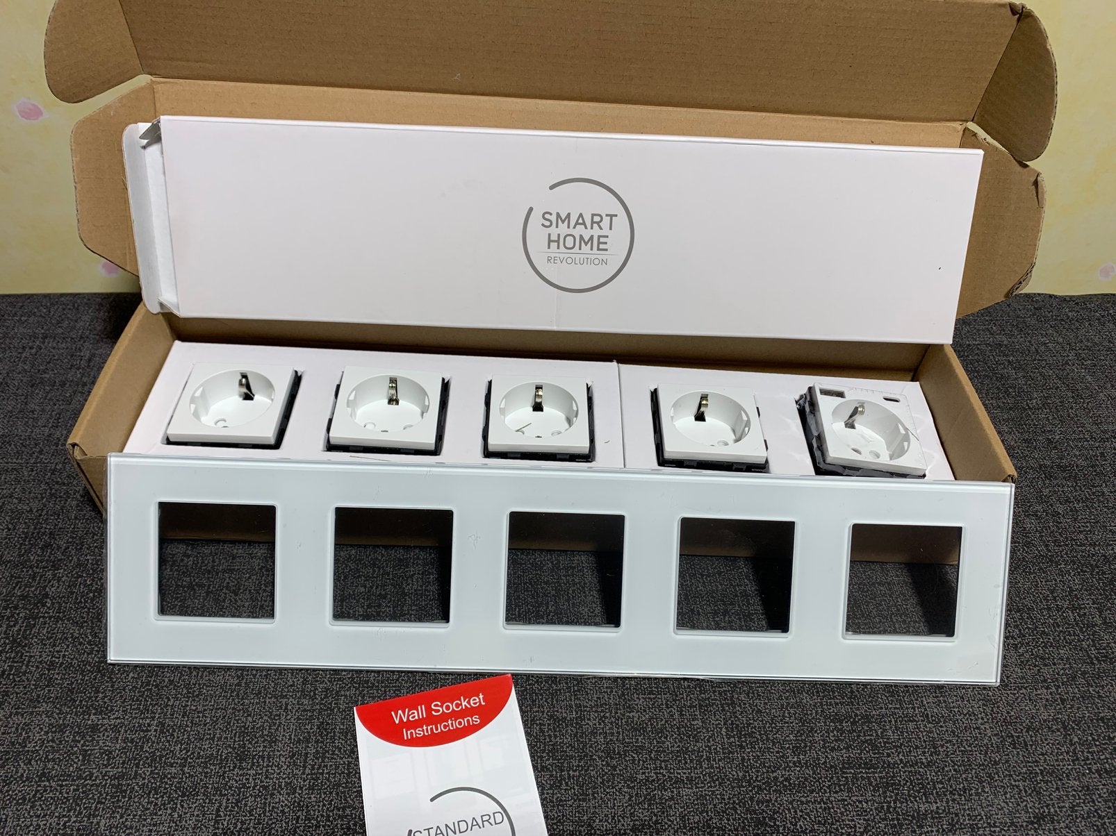 SMART HOME REVOLUTION Slim vijfvoudig stopcontact - Met glas, Ophalen of Verzenden, Nieuw, Stopcontact