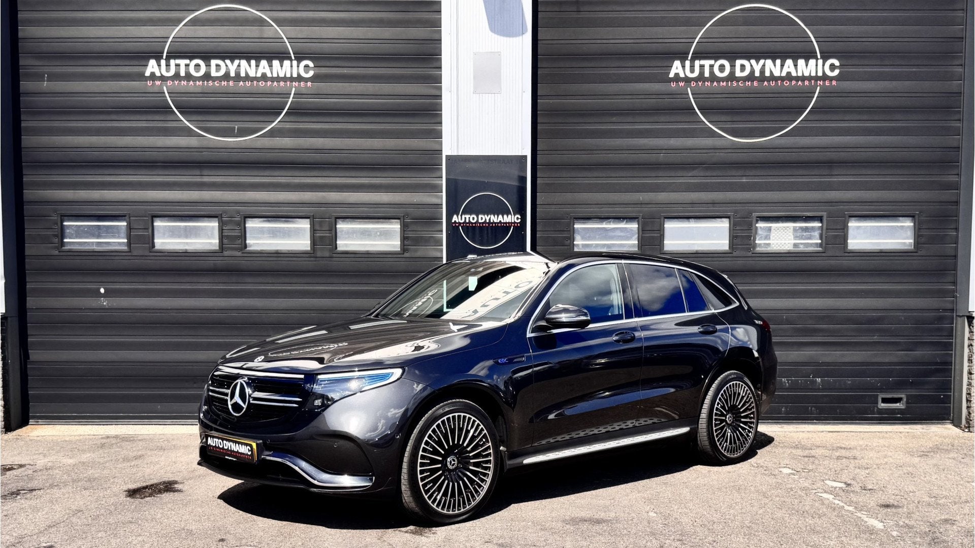 Mercedes-Benz EQC 400 4MATIC AMG Bus.Solution 80 kWh, Auto's, Automaat, Zwart, Parkeersensor, Vierwielaandrijving