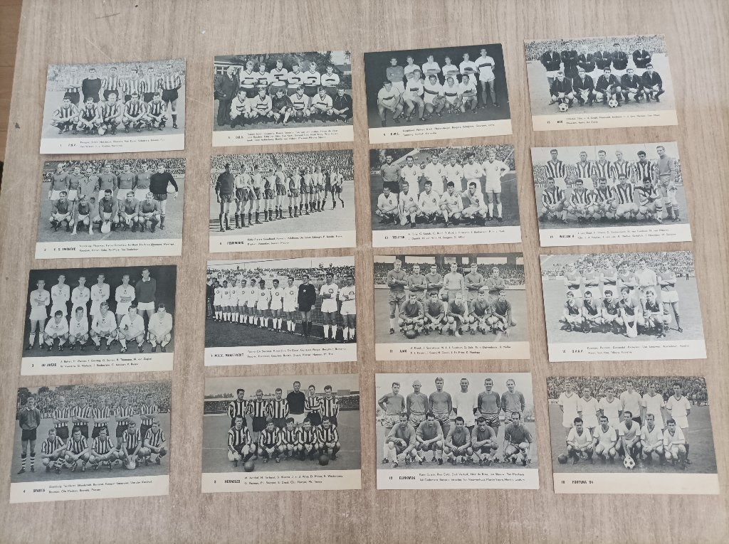16 oude elftalfoto 's eredivisie seizoen 1965-1966, Verzamelen, Ophalen of Verzenden, Gebruikt, Overige binnenlandse clubs, Poster, Plaatje of Sticker