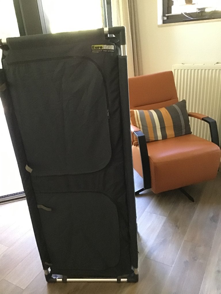 Campingkast grijs merk eurotrail model Paradiso, Caravans en Kamperen, Ophalen, Zo goed als nieuw, Campingkast