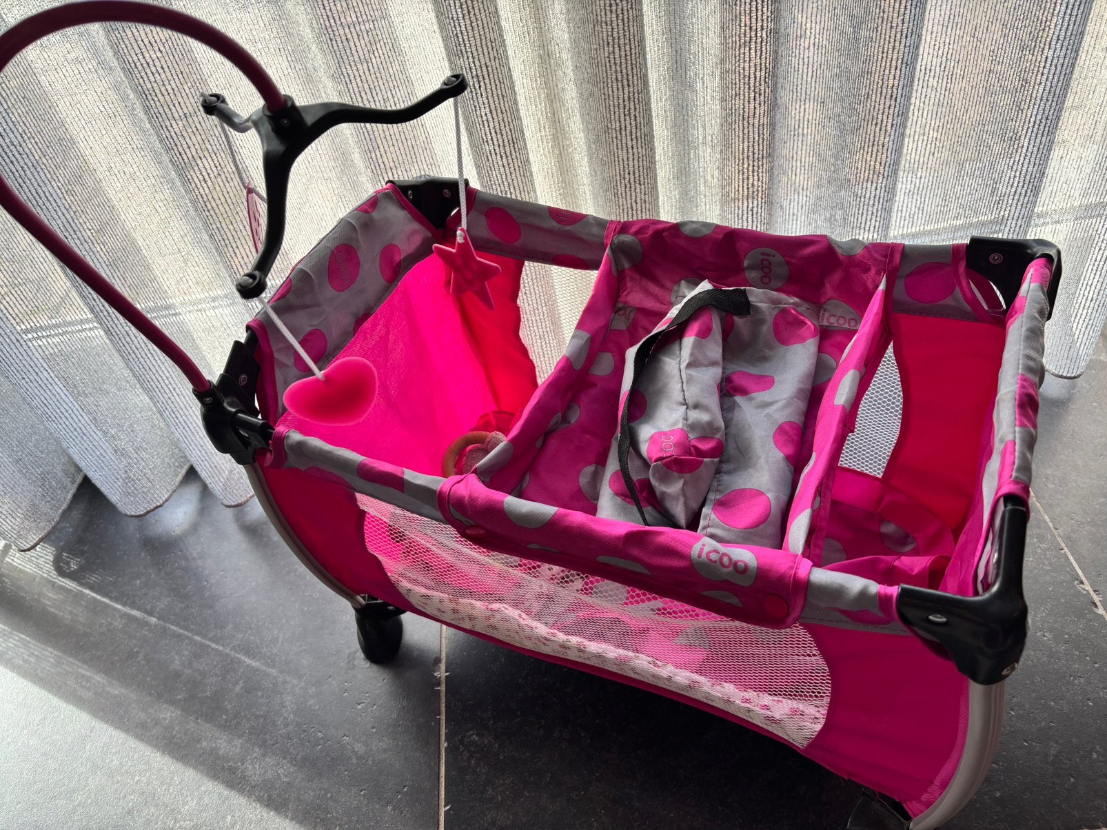 Poppenbedje, Ophalen, Zo goed als nieuw, Babypop