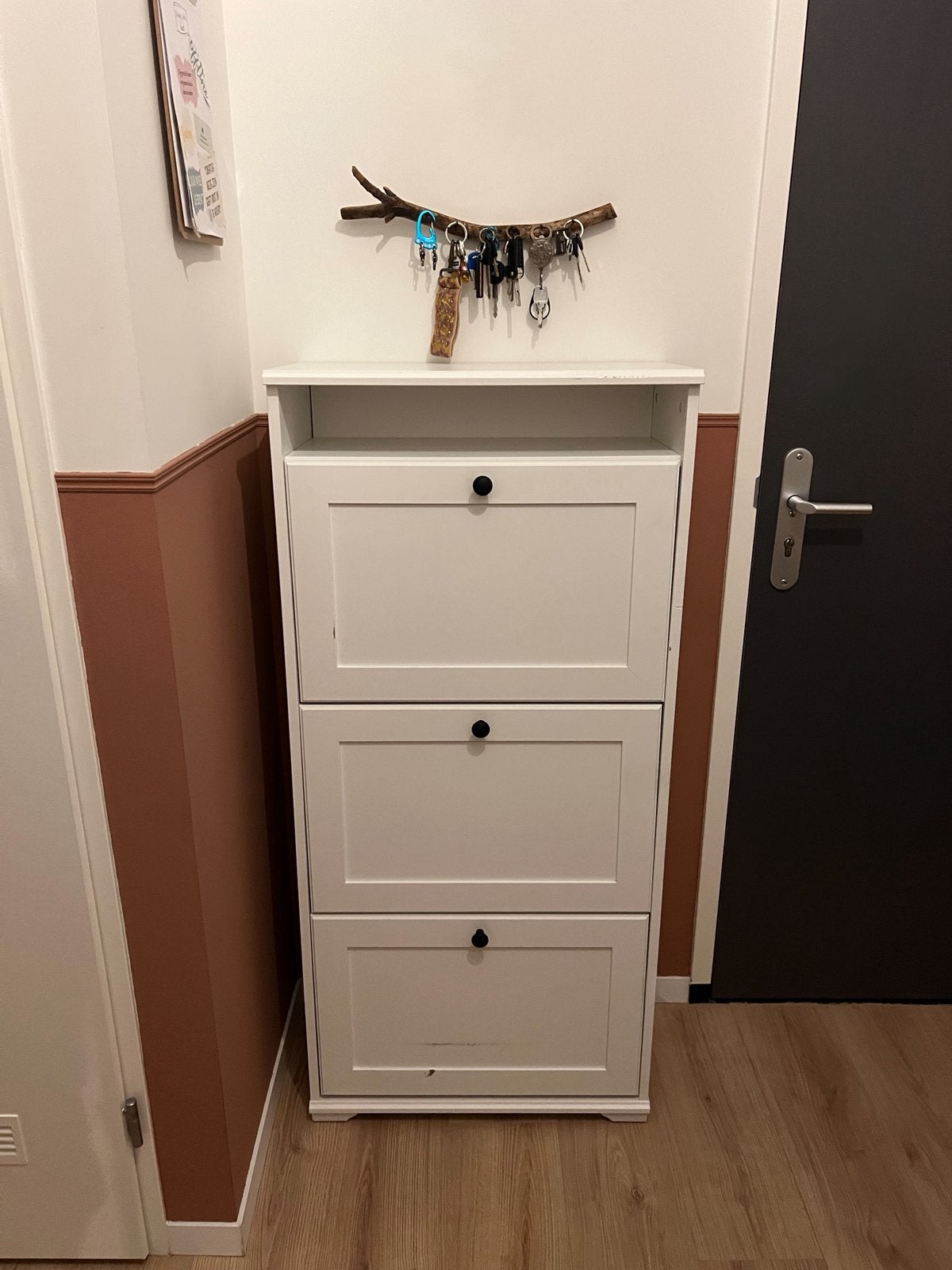IKEA BRUSALI Schoenenkast wit - 3 vakken, Huis en Inrichting, Kasten | Schoenenkasten, Ophalen, Gebruikt