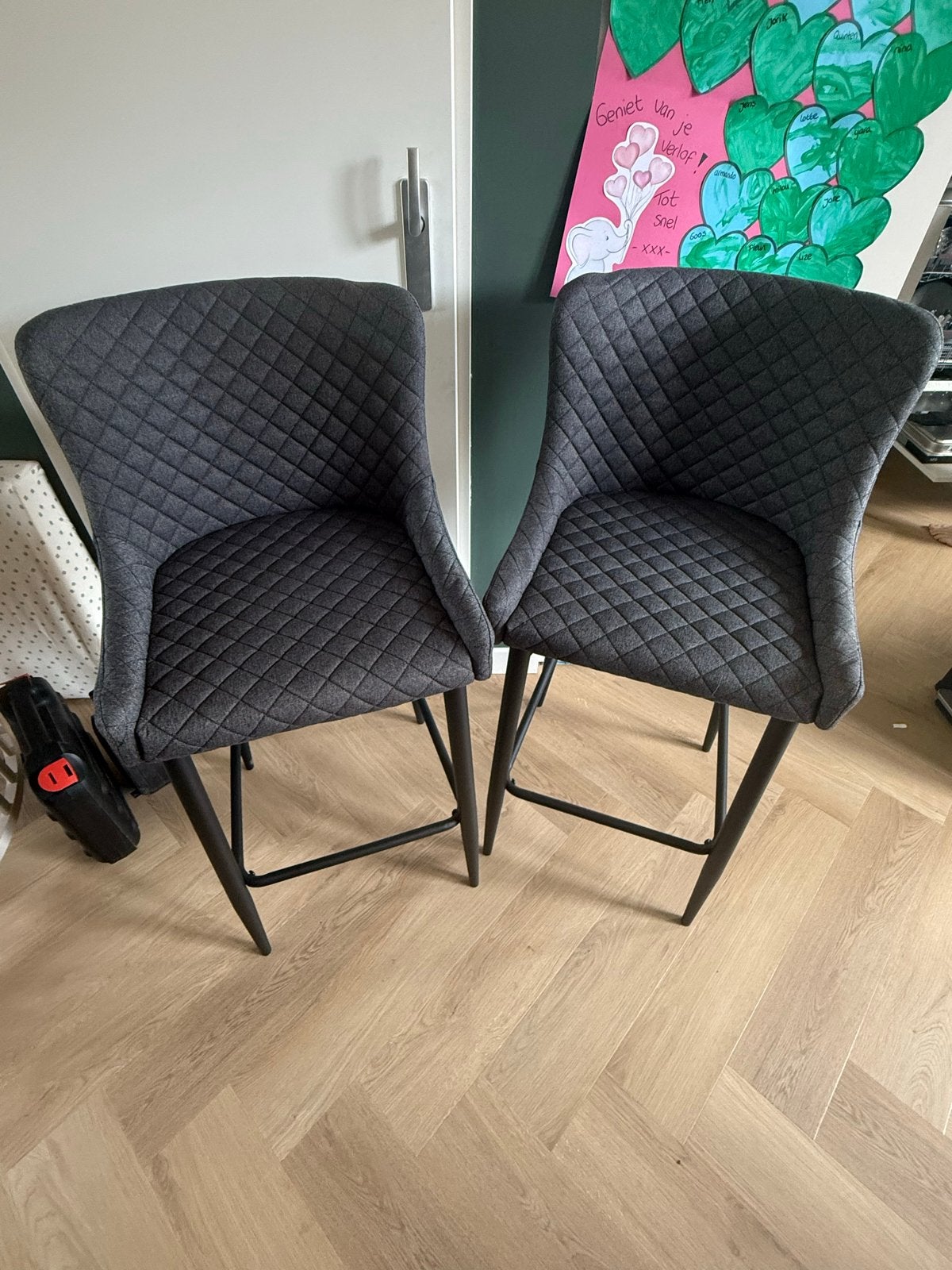 Barkruk PEBRINGE met rugleuning - grijs/zwart, Huis en Inrichting, Barkrukken, Ophalen, Met voetsteun, Zo goed als nieuw, 90 cm of meer