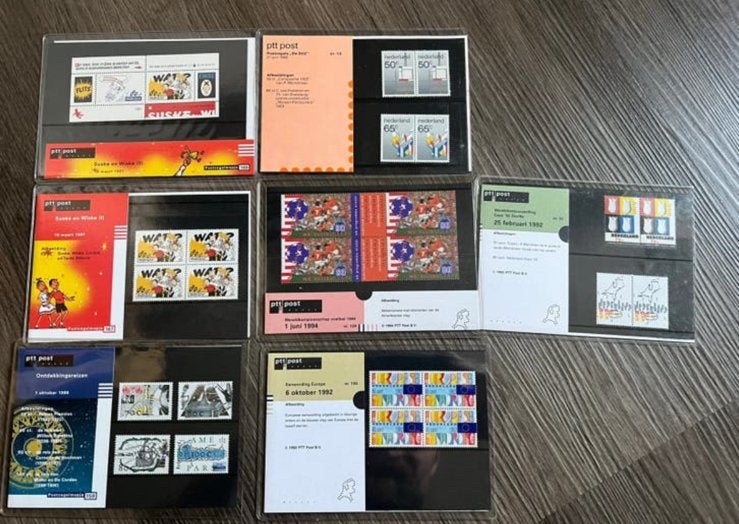 Postzegelmapje vintage ptt post, Verzenden