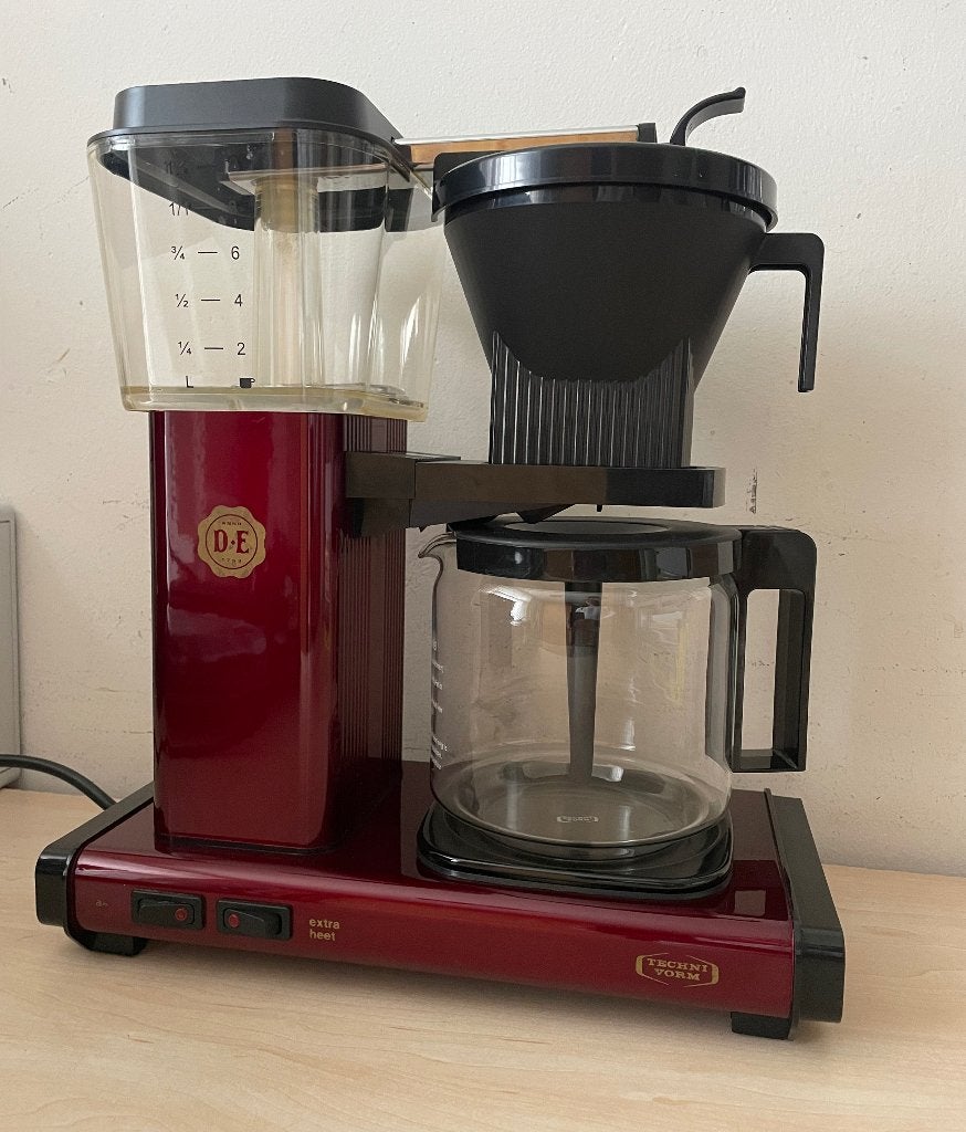Mooie wijnrode Technivorm Moccamaster. Filterkoffieapparaat, Gebruikt, Koffiemachine, Gemalen koffie, Ophalen of Verzenden