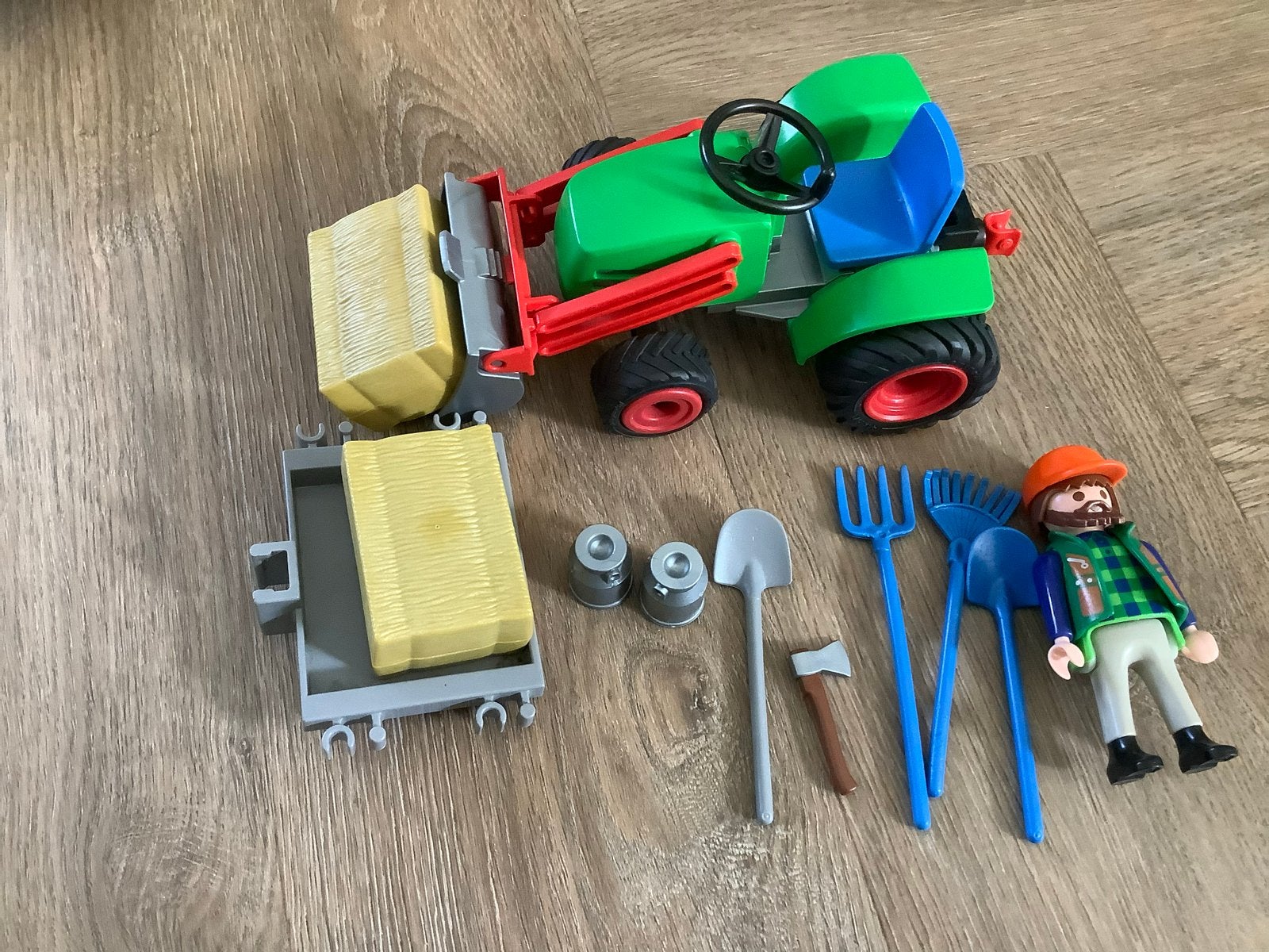 Playmobil 4143 Tractor met boer en accessoires (mist onderde, Ophalen of Verzenden, Gebruikt, Jongen of Meisje