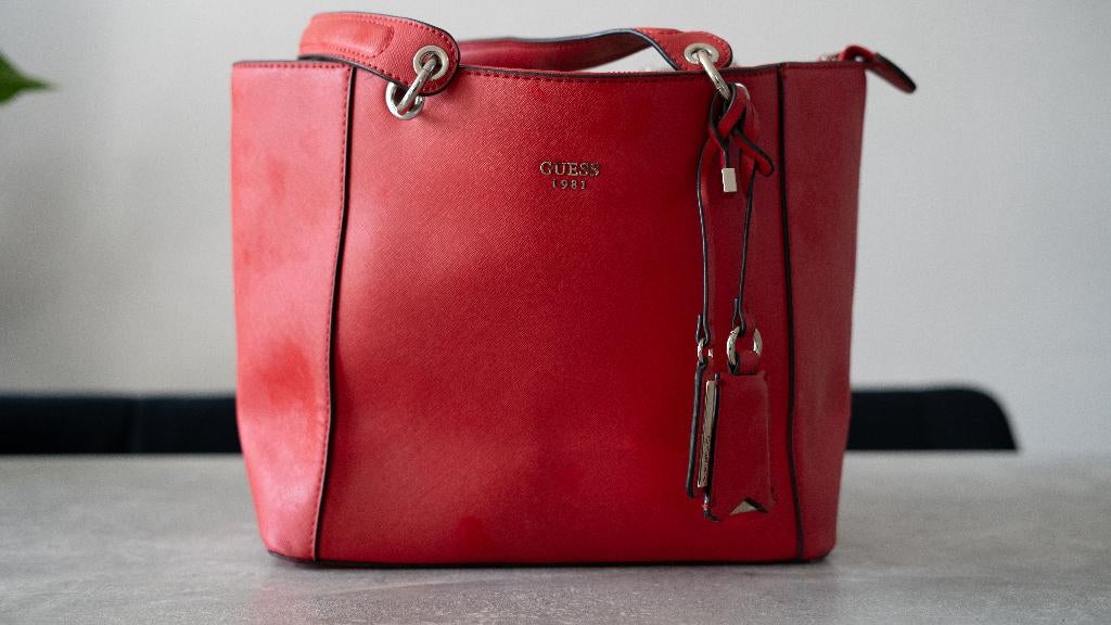 GUESS (tas/bag) Kamryn, Sieraden, Tassen en Uiterlijk, Tassen | Damestassen, Ophalen of Verzenden, Gebruikt, Rood, Handtas