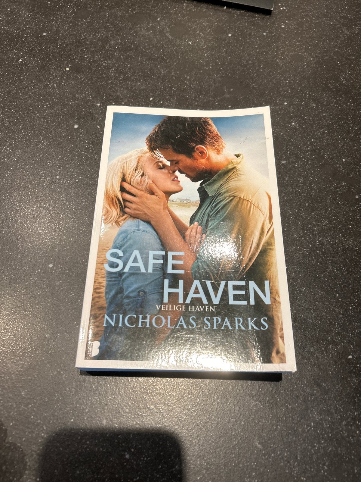 Safe Haven - Nicholas Sparks (Veilige Haven), Ophalen of Verzenden, Gelezen
