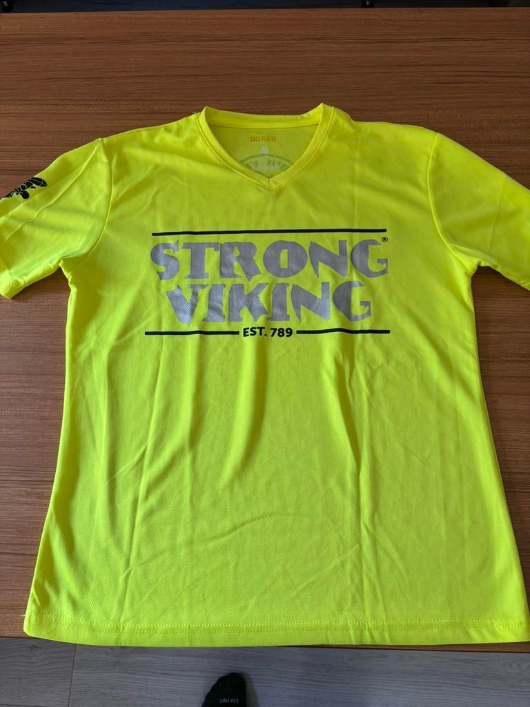 Strong viking finisher shirt, Verzenden, Nieuw, Maat 48/50 (M), Geel