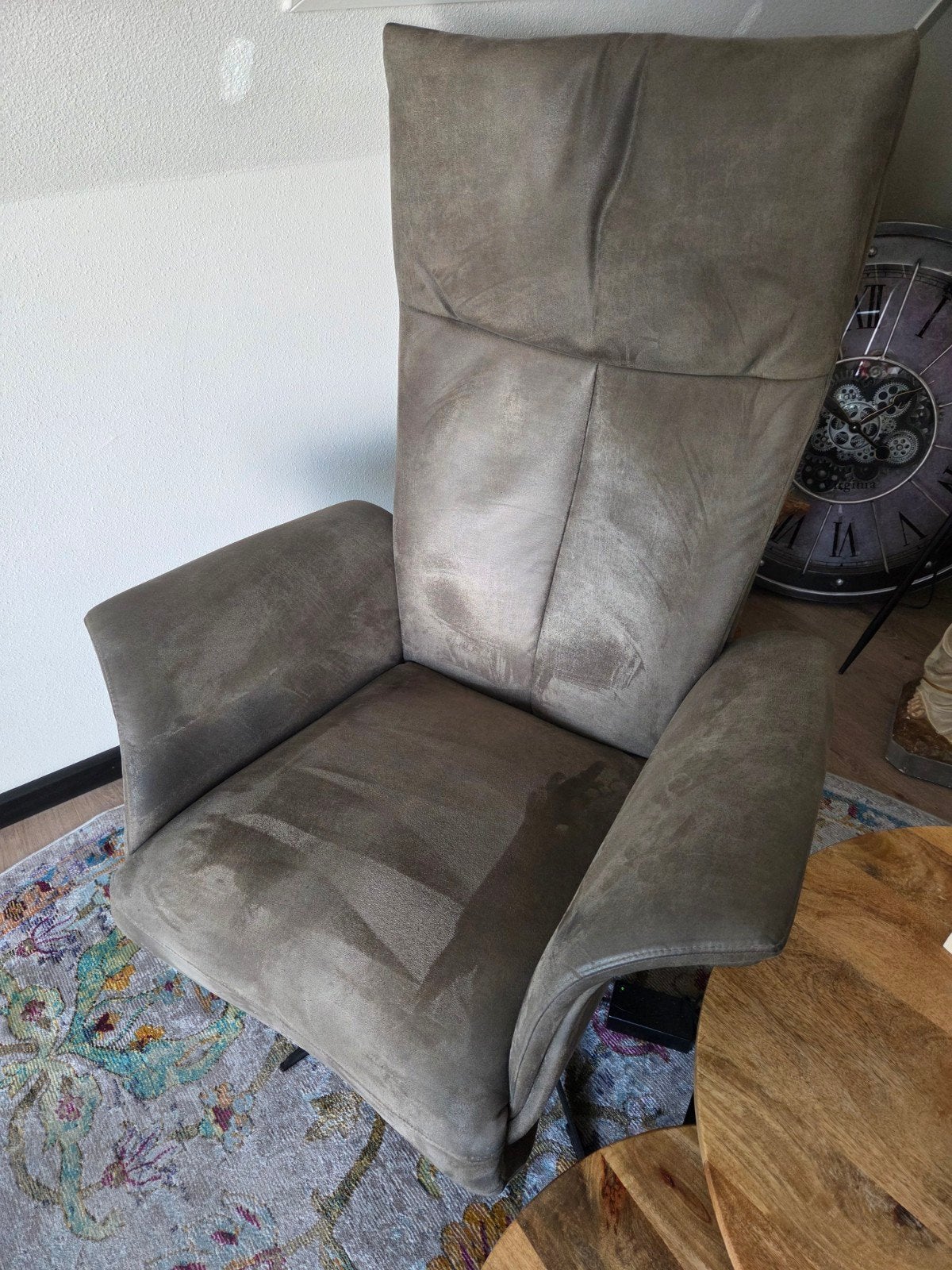 Comfortabele relaxfauteuil - Elektrisch verstelbaar 2 stuks, Ophalen, Gebruikt, Modern, Comfort, 75 tot 100 cm