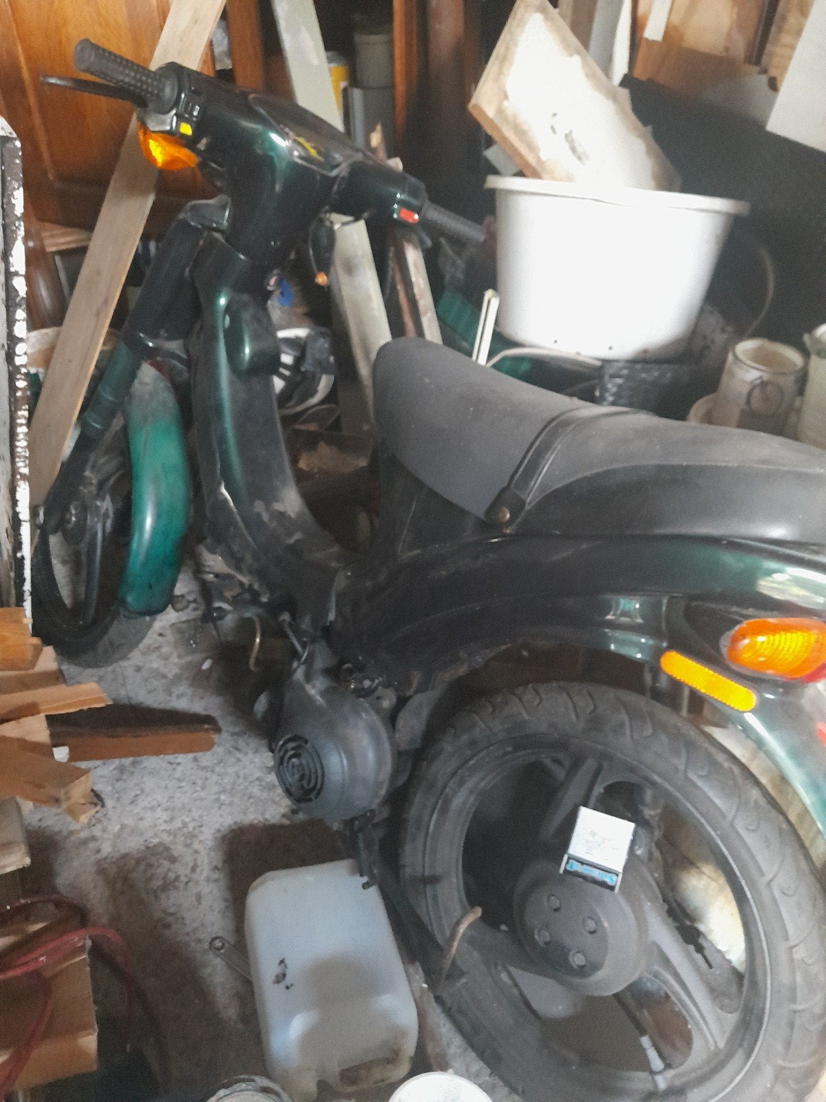 Oude scooter voor onderdelen of restauratie, Ophalen of Verzenden, Gebruikt, Maximaal 45 km/u, Onbekend