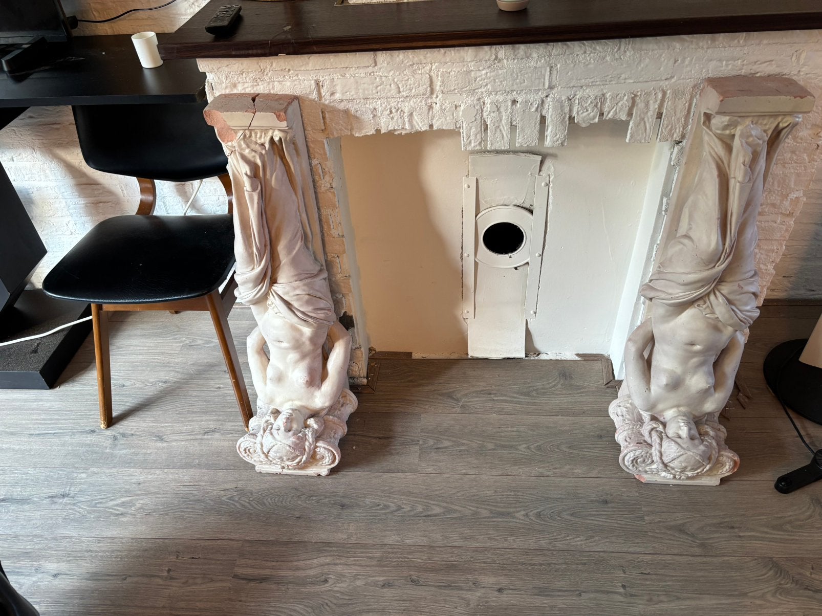 2 kariatiden belgisch art deco Artus Guerin?, Ophalen