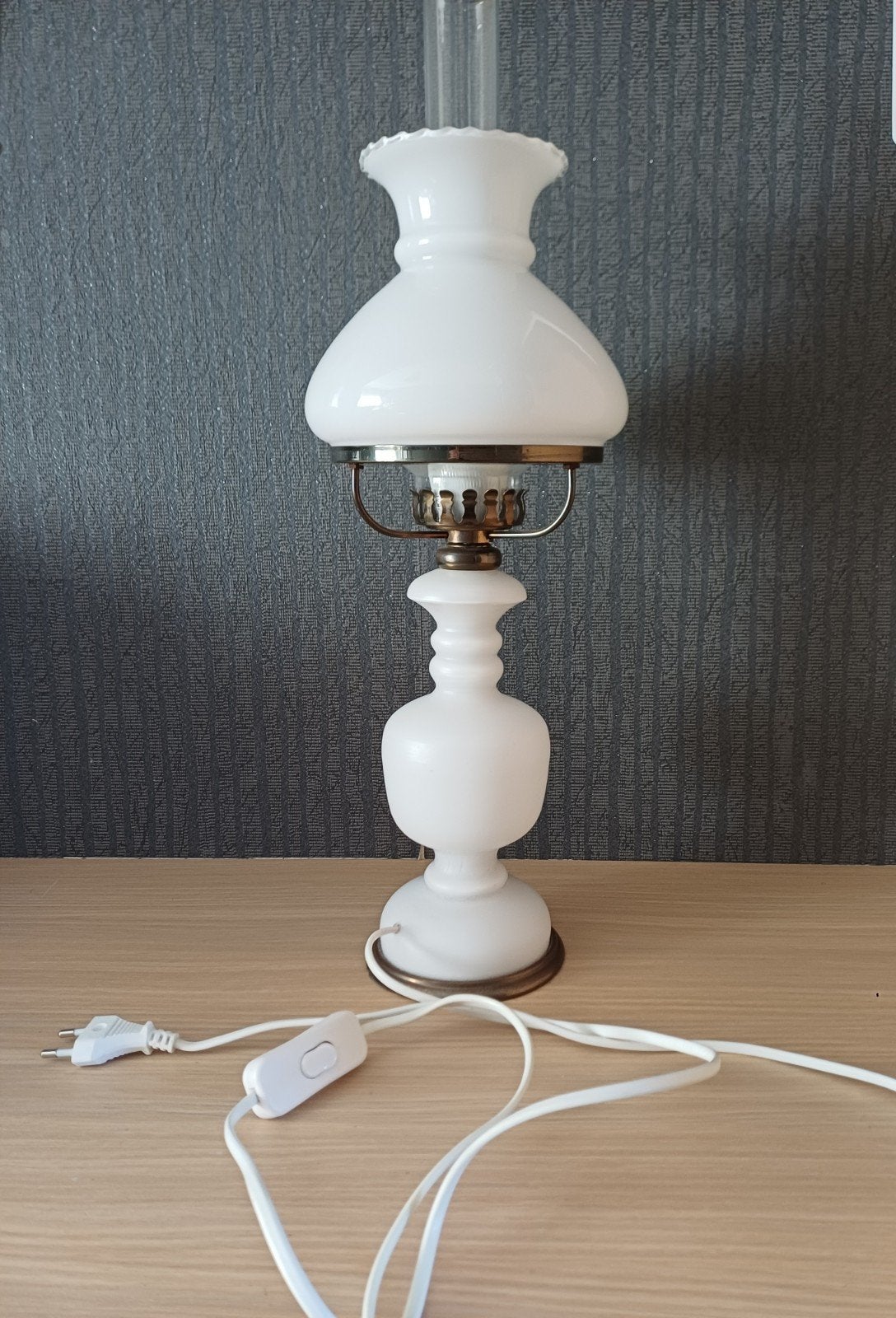Prachtige lamp, Huis en Inrichting, Lampen | Tafellampen, Ophalen, Met schakelaar, Wit, 46 cm