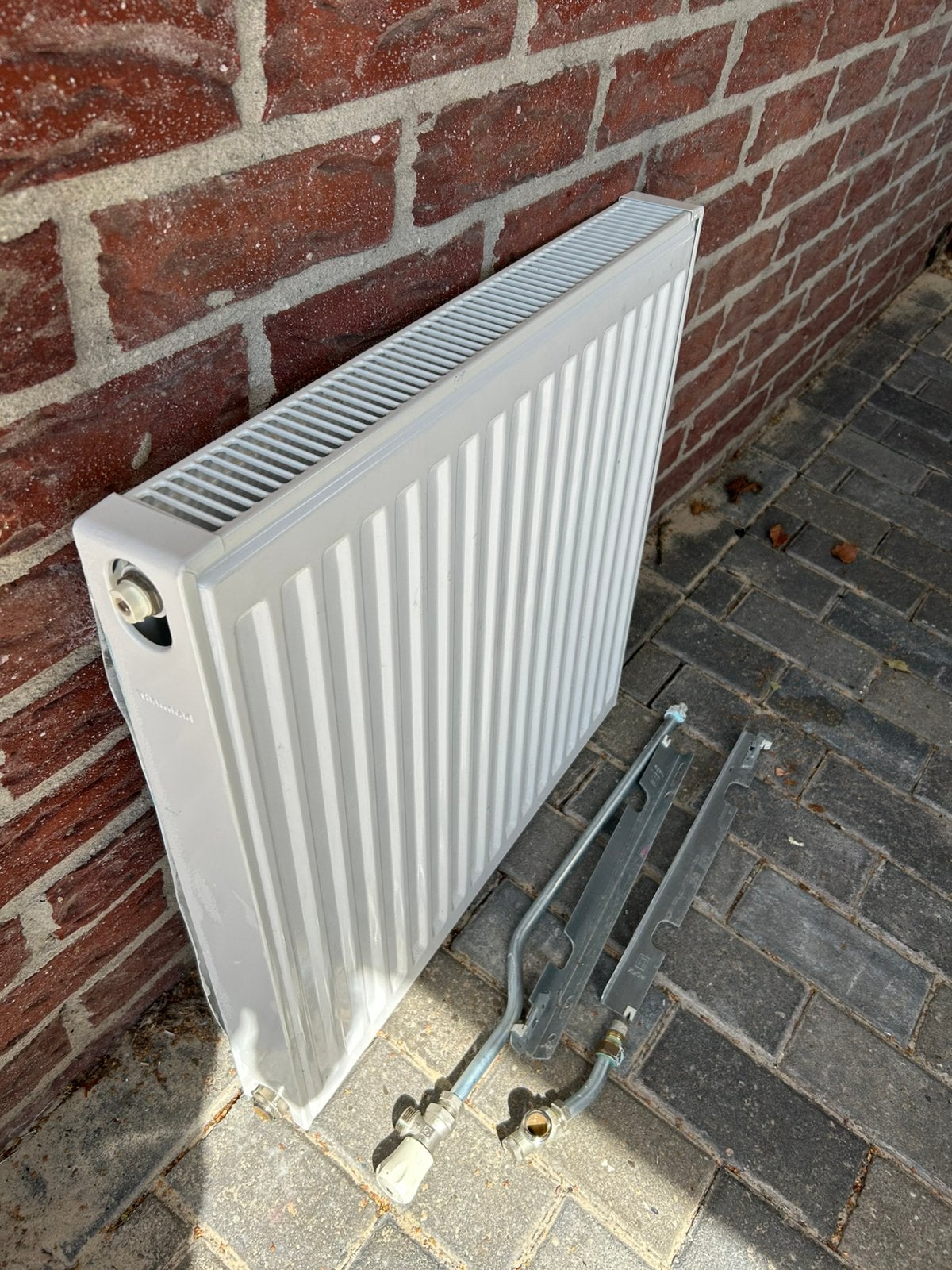 Mooie kleine witte radiator (60x60 cm.), Doe-het-zelf en Verbouw, Verwarming en Radiatoren, Ophalen, 30 tot 80 cm, Radiator, Zo goed als nieuw